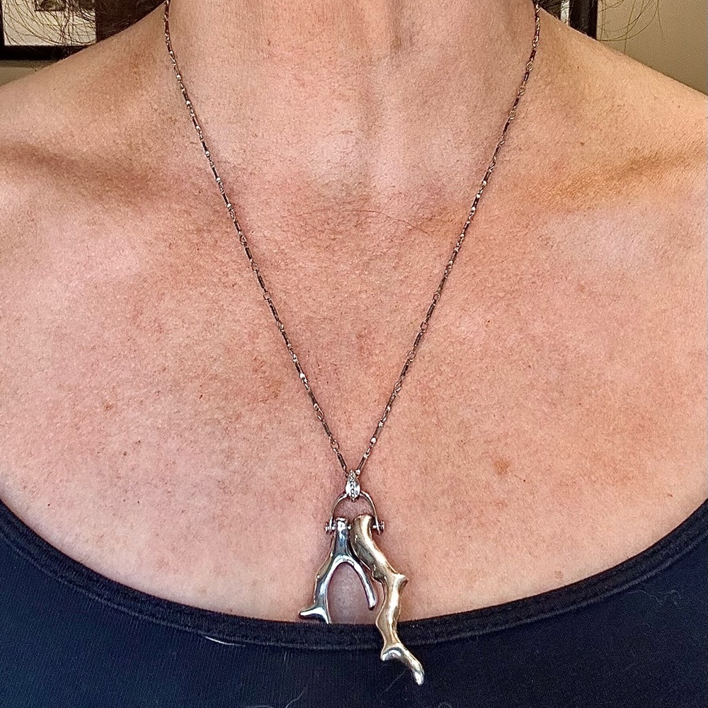 Stella and Dot Silver Coral Shaped Pendant Necklace!